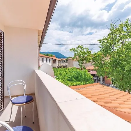 Villa Spacious With Private Pool In Brest Pod Uckom