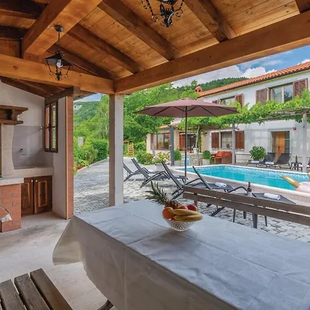 Spacious With Private Pool In Brest Pod Uckom * Lupoglav (Istria)