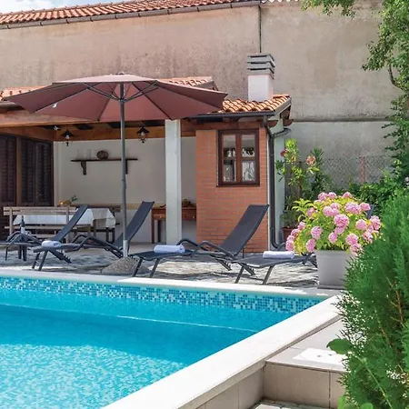 Spacious With Private Pool In Brest Pod Uckom * Lupoglav (Istria)