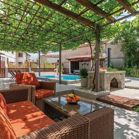Villa Spacious With Private Pool In Brest Pod Uckom Lupoglav (Istria)