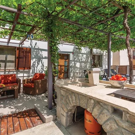 Spacious With Private Pool In Brest Pod Uckom Villa