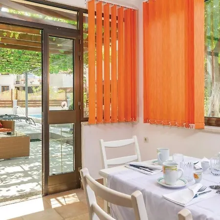 Villa Spacious With Private Pool In Brest Pod Uckom *