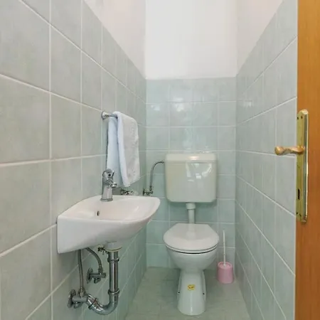 Spacious With Private Pool In Brest Pod Uckom *