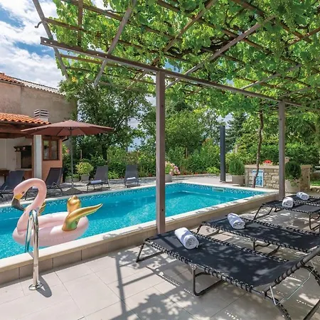 Spacious With Private Pool In Brest Pod Uckom * Lupoglav (Istria)